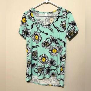 LuLaRoe “The Classic Tee” (Size XS)